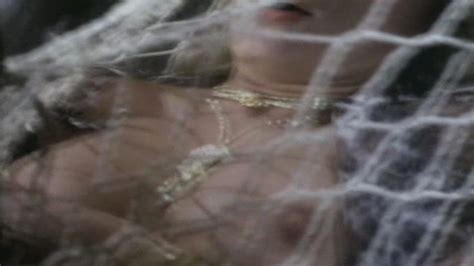 Naked Michaela Roos In Ein Echter Hausfrauenfreund