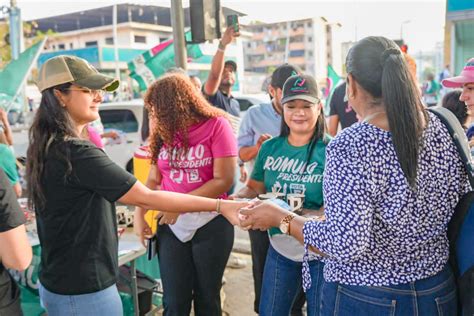 Activistas de la fuerza de Rómulo Roux se toman la 5 de Mayo Partido