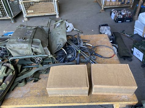 Clansman UK/RT 320 Transmitter Receiver c/w kit and 2 spare Batteries ...