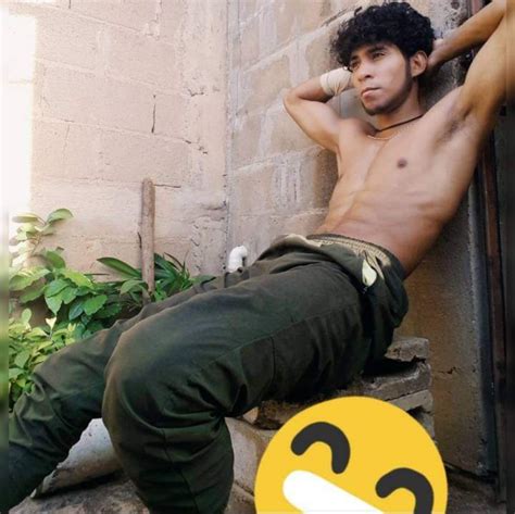 Heteros hot on Twitter Hetero venezolano con un verga RETWITT para más https t co