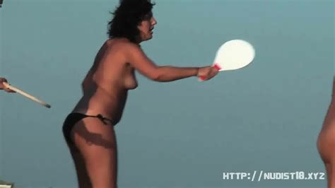 Nude Sun Tanning Girls Expose Themselves To A Beach Spy Cam Teen Adventures