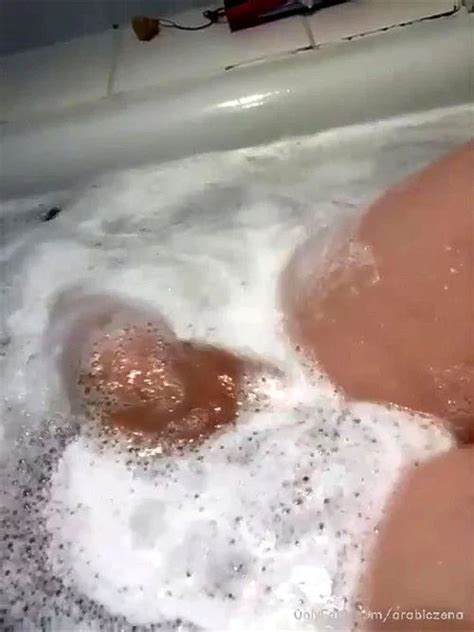 Watch نقاب Milf Bigtits Big Tits Natural Tits Milf Porn SpankBang