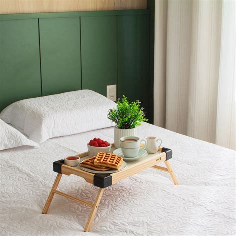 Mesa Para Cafe Da Manha Na Cama - Mesa de Café da Manhã na Cama Dobrável em Madeira Stolf | Madali Shop