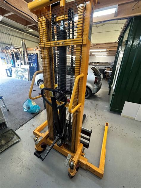 Kg Manual Lift Hand Hydraulic Pallet Stacker Truck Forklift Ebay