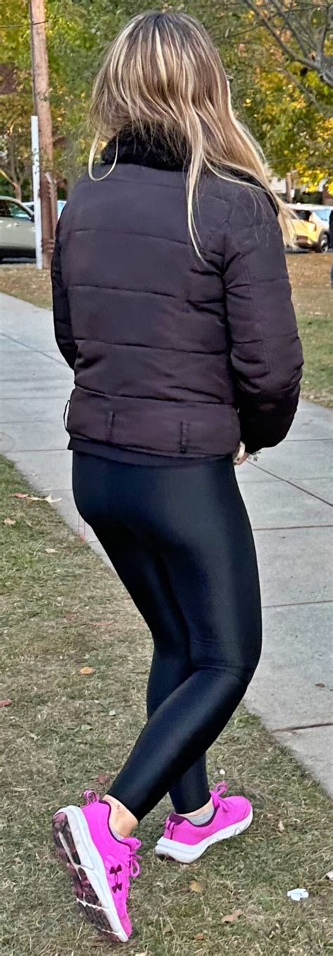 Hot Babysitter In Shiny Leggings Spandex Leggings Yoga Pants Forum