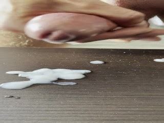 预射精 用大量的精液转储抽搐收口 Pornhub Gay