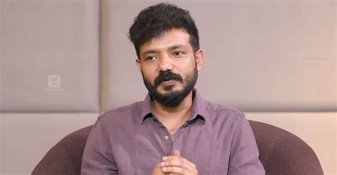 വ്യക്തിപരമായ ചോദ്യങ്ങൾ അലോസരപ്പെടുത്തും ശ്രീനാഥ് ഭാസി Sreenath Bhasi