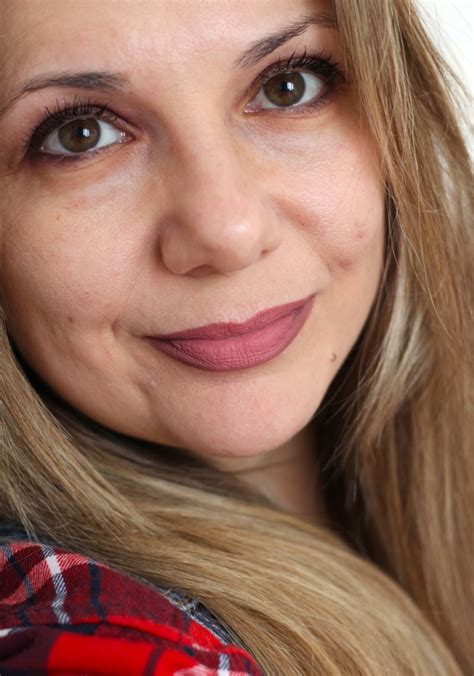 Stellary Liquid Matte Lipstick Naked Rose