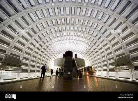 Washington Dc Metro Station Gallery Place Chinatown Metro Subway