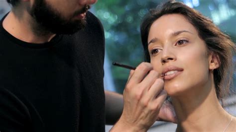 Consigue Unos Labios Nude Xl Como Los De Kim Kardashian Youtube