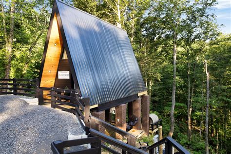 Romantic Cabins in Gatlinburg TN | A-frame w/ Sauna + Hot tub!!