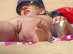 Big PUSSY Lips Close Up Voyeur Beach Amateurs MILFS Video PornZog