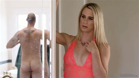 Awesome Blond Shemale Nikki Vicious Is Fucked By One Horny Bisexual Dude