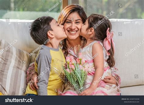 91 769 imágenes de Día de la madre latina Imágenes fotos y vectores de stock Shutterstock