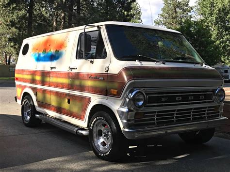 Time Machine 1973 Ford Econoline Van