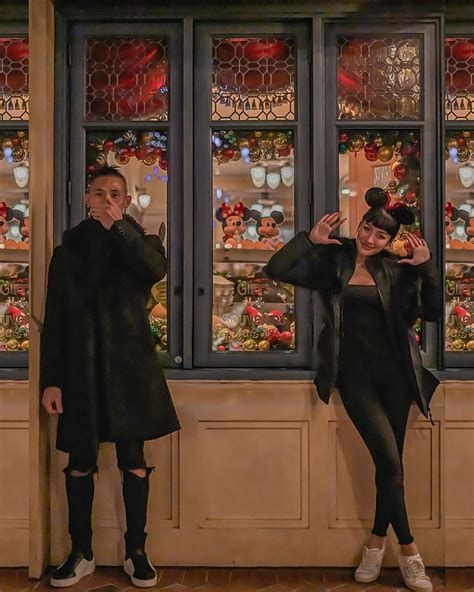 Nửa muốn giấu nửa muốn khoe Chồng hot girl Meo Meo tính lập kỉ lục BST ảnh giấu mặt nhiều nhất