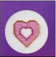 Схема вышивки - Розовое сердечко с украшением