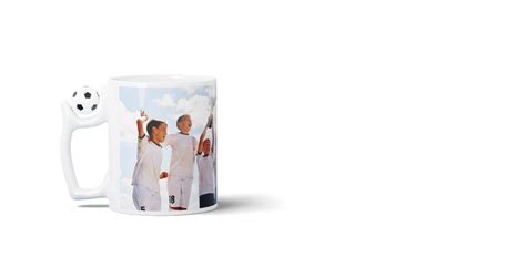 Печать на кружке с футбольным мячом на ручке