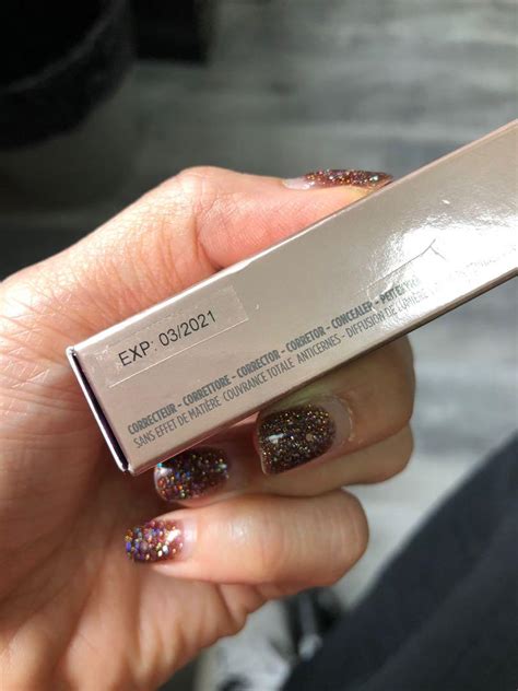 Urban Decay Naked Skin Weightless Complete Coverage Concealer Beauty Personal Care Face