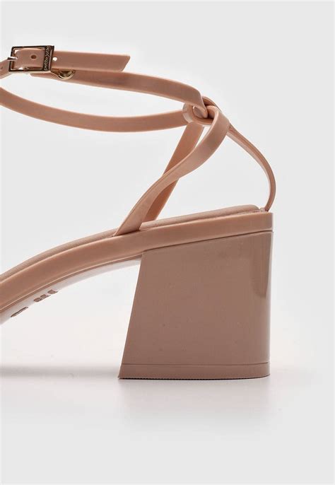 Sandália Petite Jolie Sketch Nude Compre Agora Dafiti Brasil