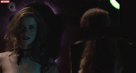 Nadinne Oliveira Nude Pics Page