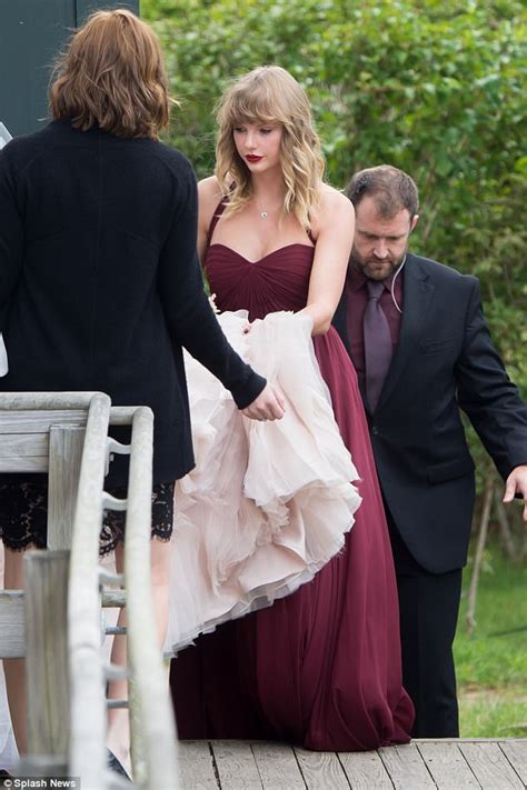 Taylor Swifts Raunchy Bridesmaids Speech Daily Mail Online