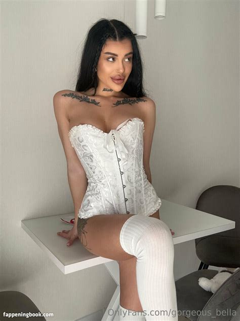 Gorgeous Bella Nude OnlyFans Leaks Fappening FappeningBook