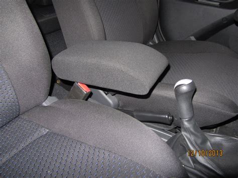 Подлокотник — Lada Гранта (1G), 1,6 л, 2013 года | аксессуары | DRIVE2