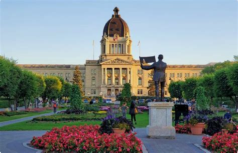 saskatchewans top    attractions