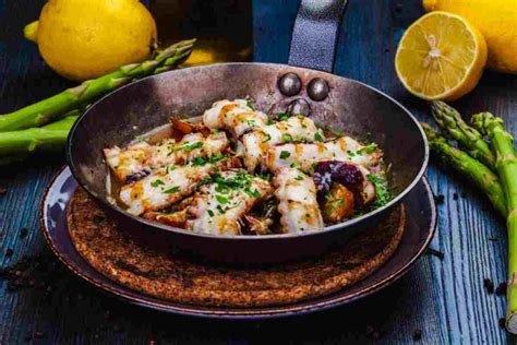 Polpo In Padella Su Letto Di Patate Ricetta Facile Buttalapasta