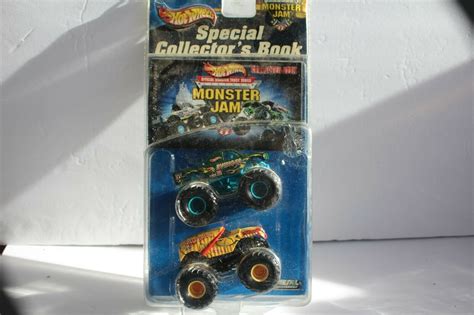 Hot Wheels Monster Jam With Special Collectors Book Egg Laying