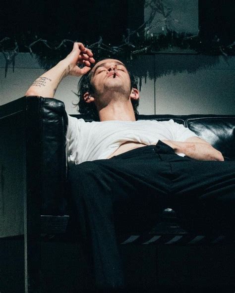 Pin By Nisha On OH NO HE S HOT Matty Healy The 1975 Matty 1975