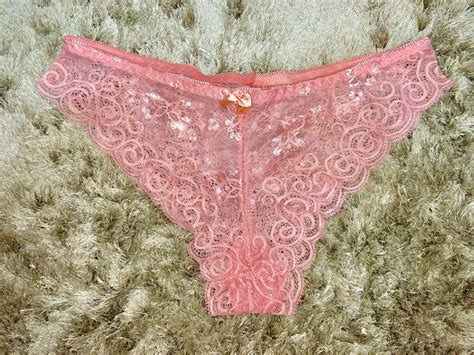 Calcinha Love Pink Victorias Secrets Renda Cora Rosa Lingerie Feminina Victorias Secret Nunca