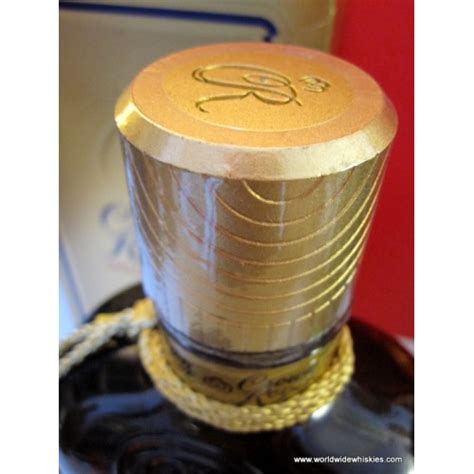 Crown Royal Special Reserve Canadian Whisky Boxed