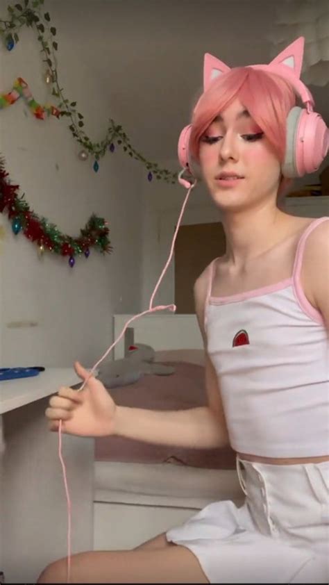 What S Her Name Shemale Porn 1498901 NameThatPorn