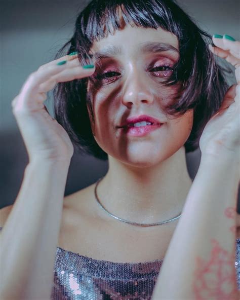 Festa Retrofuturista Ocupa Sauna Gay No Centro De Bras Lia Metr Poles