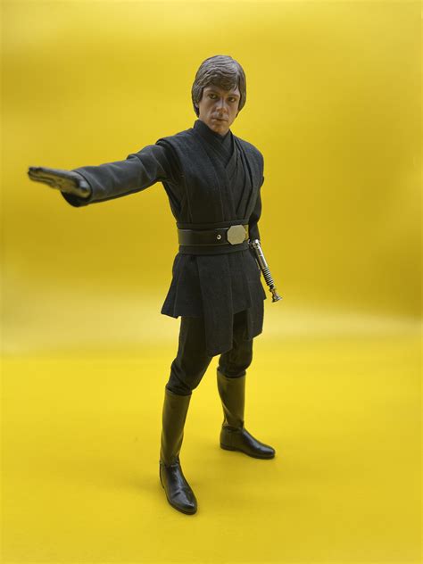 Hot Toys DX The Mandalorian Luke Skywalker DELUXE VERSION Page Collector