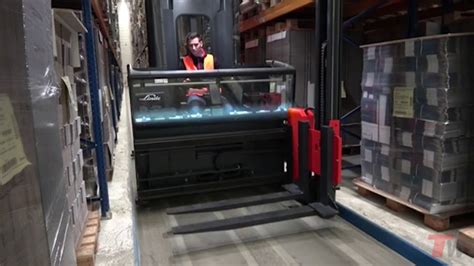 Linde Vs Raymond Turret Trucks A Warehouse Experts Choice