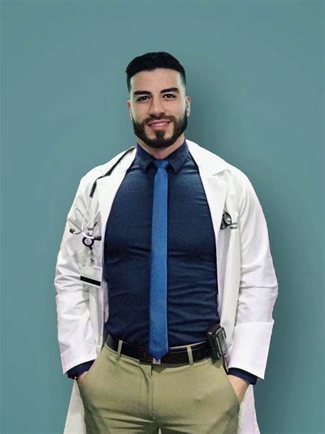 13 Doctors That Are So Hot You Won T Mind Being A Patient Artofit