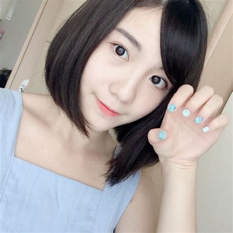 Cộng đồng mạng lại vừa khai quật thêm được một hot girl vô danh Đẹp dịu dàng nhưng vẫn đầy