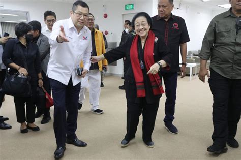 Foto Petinggi Parpol Pengusung Ganjar Mahfud Md Rapat Di Gedung Tpn