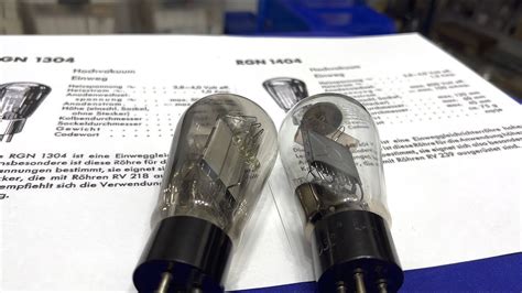 Detailansicht der Röhre RGN1304 und RGN1404 von Telefunken. - YouTube