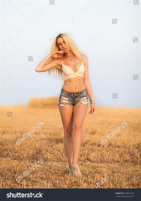 Sexy Blonde Woman Bra Jeans Shorts Stock Photo 735812161 Shutterstock