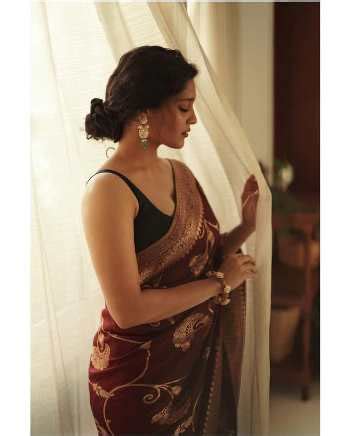 Ritika Singh Top 20 Hot Pics