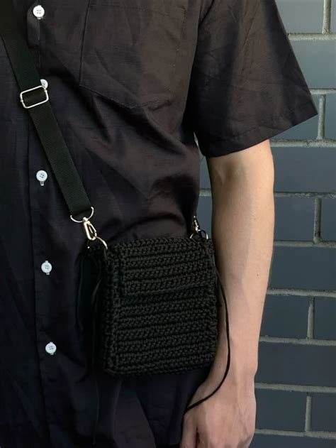 вязаная мужская сумка в 2025 г | Вязаная крючком одежда, Гобелен ...