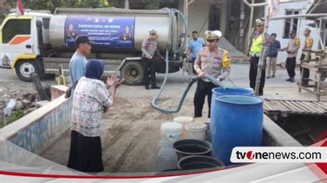 Polres Kudus Salurkan Ribu Liter Air Bersih Ke Sejumlah Wilayah