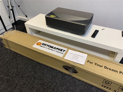 Напольный экран ALR VIVIDSTORM S Pro 110 дюймов из Москвы в Волгорад