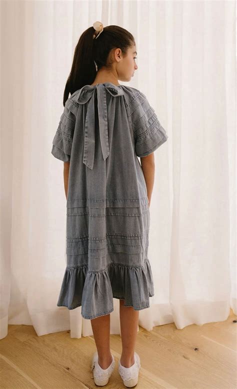 PETITE AMALIE PLEATED SMOCK DRESS Boytique