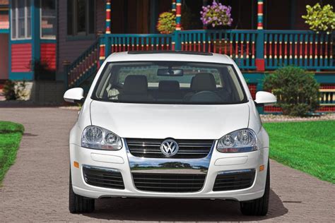 2009 Volkswagen Jetta Specs, Price, MPG & Reviews | Cars.com