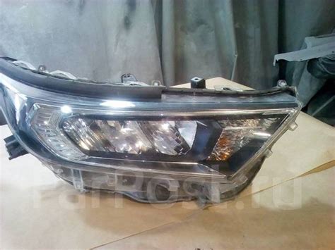 Продам фару Toyota Rav4 4e поколение купить во Владивостоке по цене: 15 ...